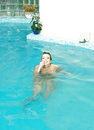 Monika Benjar Photo 4