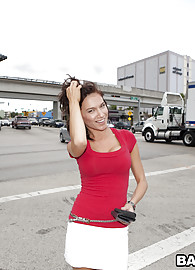 Karina O'Reilley Photo 4