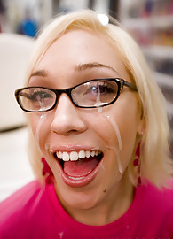 Lily LaBeau Photo 15