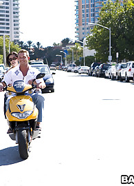 Vanessa Leon Photo 1