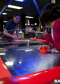 Vanessa Leon Photo 1