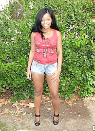Monique Symone Photo 4