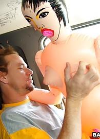 Nikki Nievez Photo 1