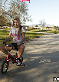 Missy Stone Photo 13