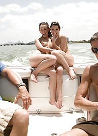 Rebeca Linares Photo 7