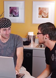 Angelina Valentine Photo 1