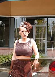 Anjelica Lauren Photo 1