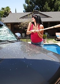 Christina Moure Photo 2