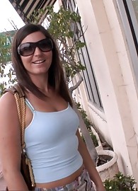 Elizabeth James Photo 1