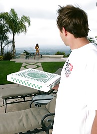 Jenna Presley Photo 1