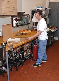 Jennifer Dark Photo 2