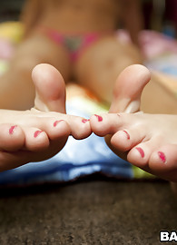 Richelle Ryan Photo 9