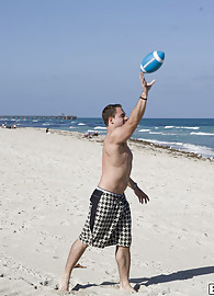 Sarah Vandella Photo 1