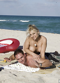 Sarah Vandella Photo 8