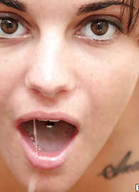 Shawna Hill Photo 15