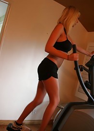 Britney Beth Photo 2