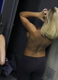 Nicole Aniston Photo 1