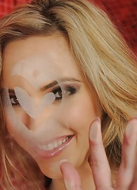 Sophia Knight Photo 2