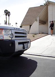 Zoey Holloway Photo 5