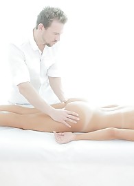 Dillion Harper Photo 3