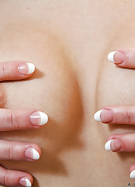 Alexis Crystal Photo 1