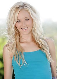 Christy Lynn Photo 1