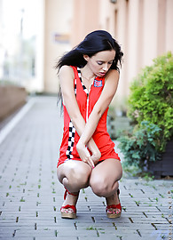 Gina Devine Photo 12