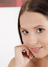 Vanessa Sky Photo 15