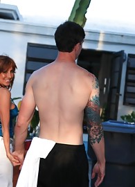 Tara Holiday Photo 7