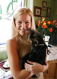 Sophie Moone Photo 1