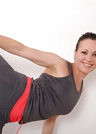 Claudia Adkins Photo 1