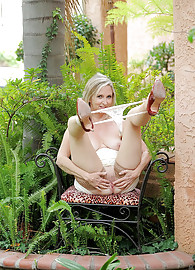 Annabelle Brady Photo 7