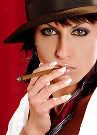 Veronica Vanoza Photo 3