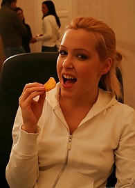 Sophie Moone Photo 2