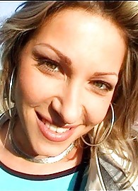 Caroline Cage Photo 1