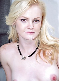 Brie Turner Photo 15