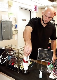 Cameron Canada Photo 10