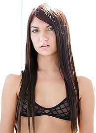 Cassandra Nix Photo 1