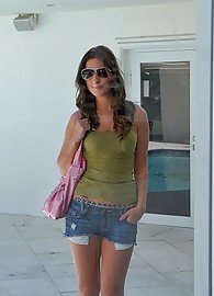 Hailey Holiday Photo 1