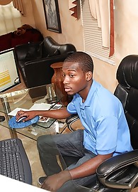 Sarah Vandella Photo 3