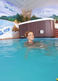 Debbie White Photo 7