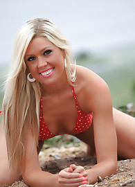 Tiffany Alexis Photo 12