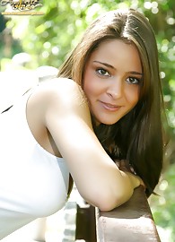 Annabelle Angel Photo 6