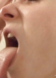 Angela Winter Photo 14