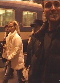 Suzie Carina Photo 2