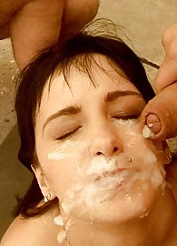 Aleksandra Black Photo 8