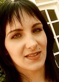 Aleksandra Black Photo 1