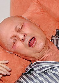 Helena Sweet Photo 4