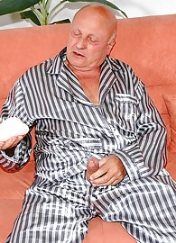 Helena Sweet Photo 5