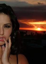 Sunny Leone Photo 10